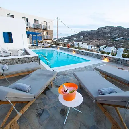Duke's Suites Mykonos Pool Side * Áno Merá